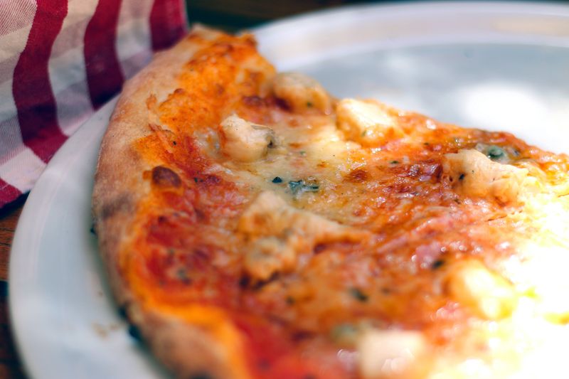 anthonys pizza four cheese